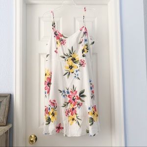 Old Navy White & Floral Dress Size XL
